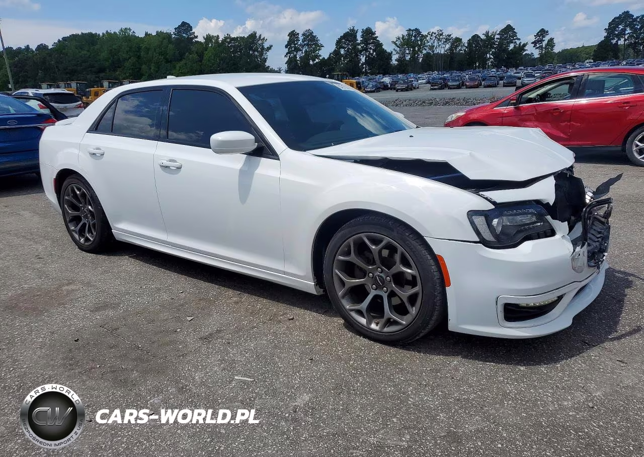 2017 Chrysler 300 S VIN:2C3CCABG4HH667623 - 4