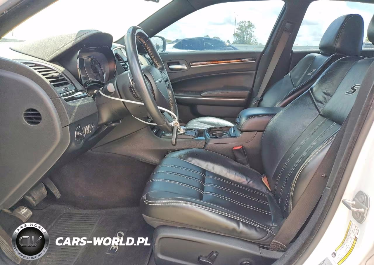 2017 Chrysler 300 S VIN:2C3CCABG4HH667623 - 7