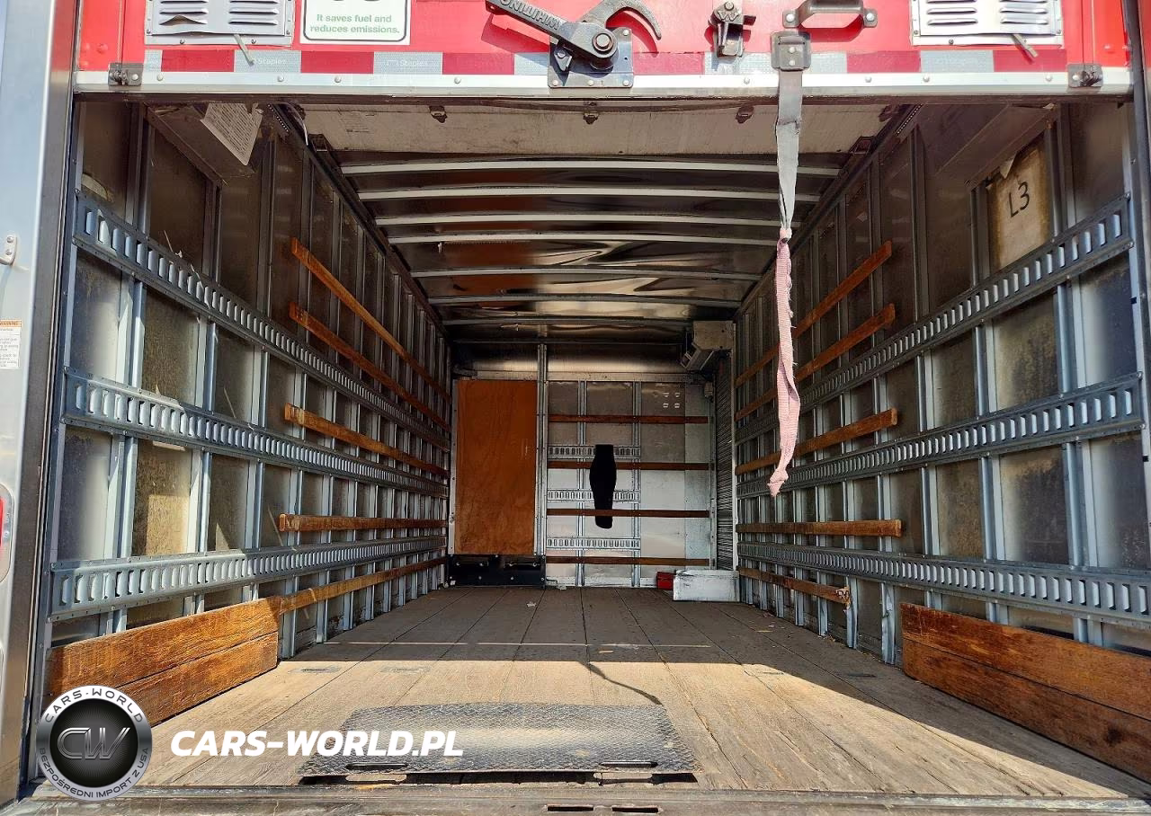 2018 Hino 195 Box Truck VIN:JHHSDM2H5JK006323 - 10