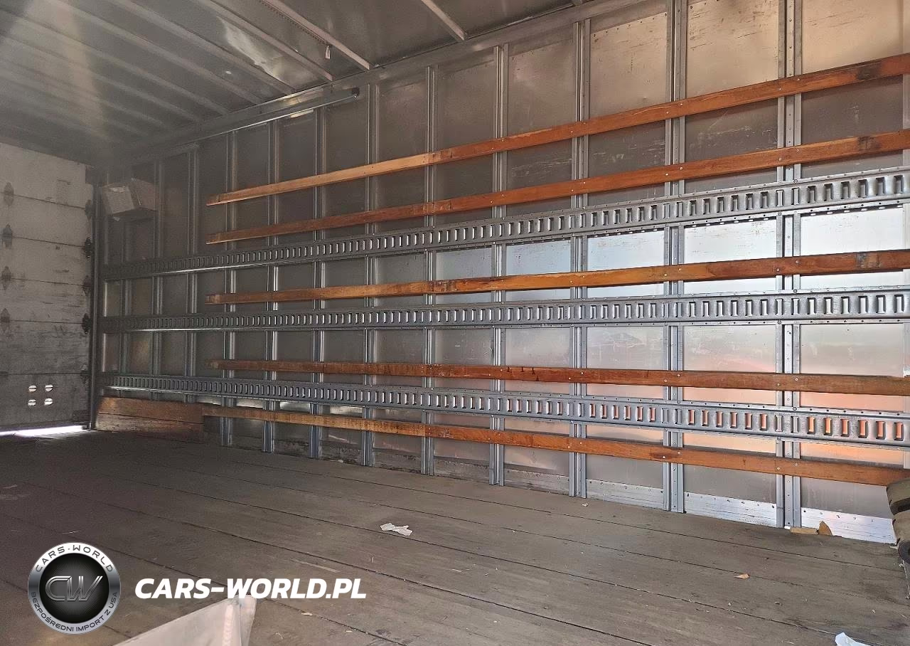 2018 Hino 195 Box Truck VIN:JHHSDM2H5JK006323 - 11