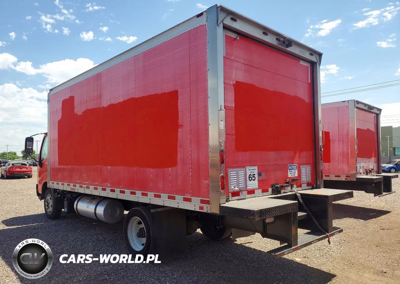 2018 Hino 195 Box Truck VIN:JHHSDM2H5JK006323 - 2