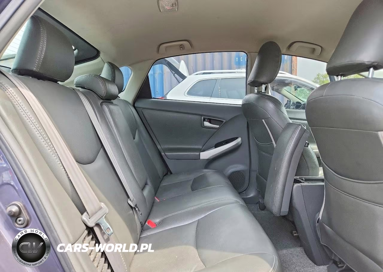 2011 Toyota Prius Two VIN:JTDKN3DUXB0300110 - 10