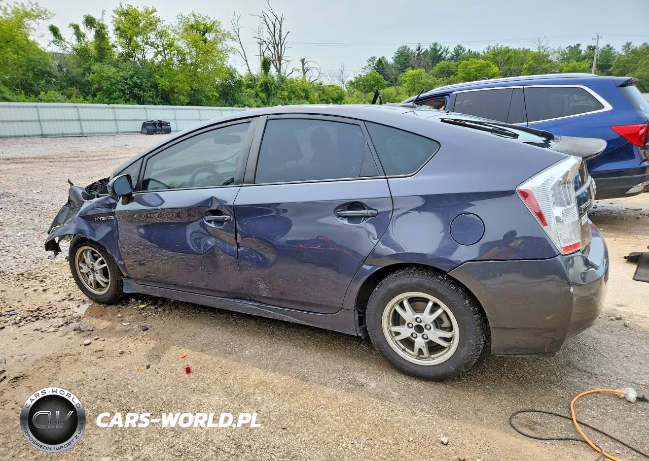 2011 Toyota Prius Two VIN:JTDKN3DUXB0300110 - 2