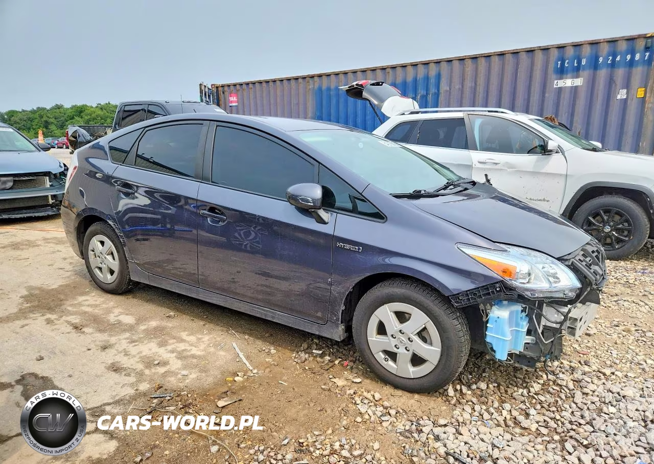 2011 Toyota Prius Two VIN:JTDKN3DUXB0300110 - 4