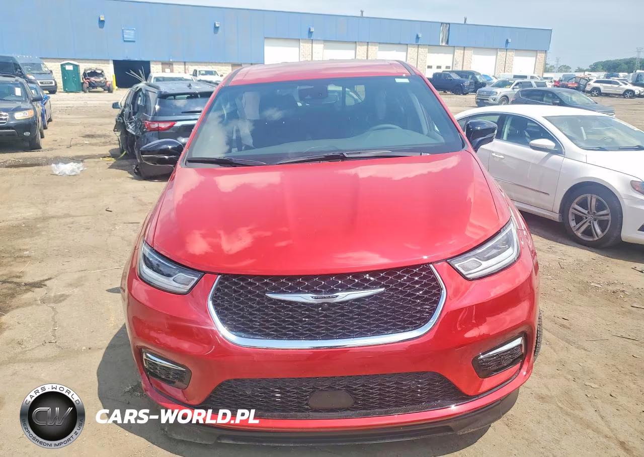 2025 Chrysler Pacifica Select VIN:2C4RC1BG1SR586327 - 5