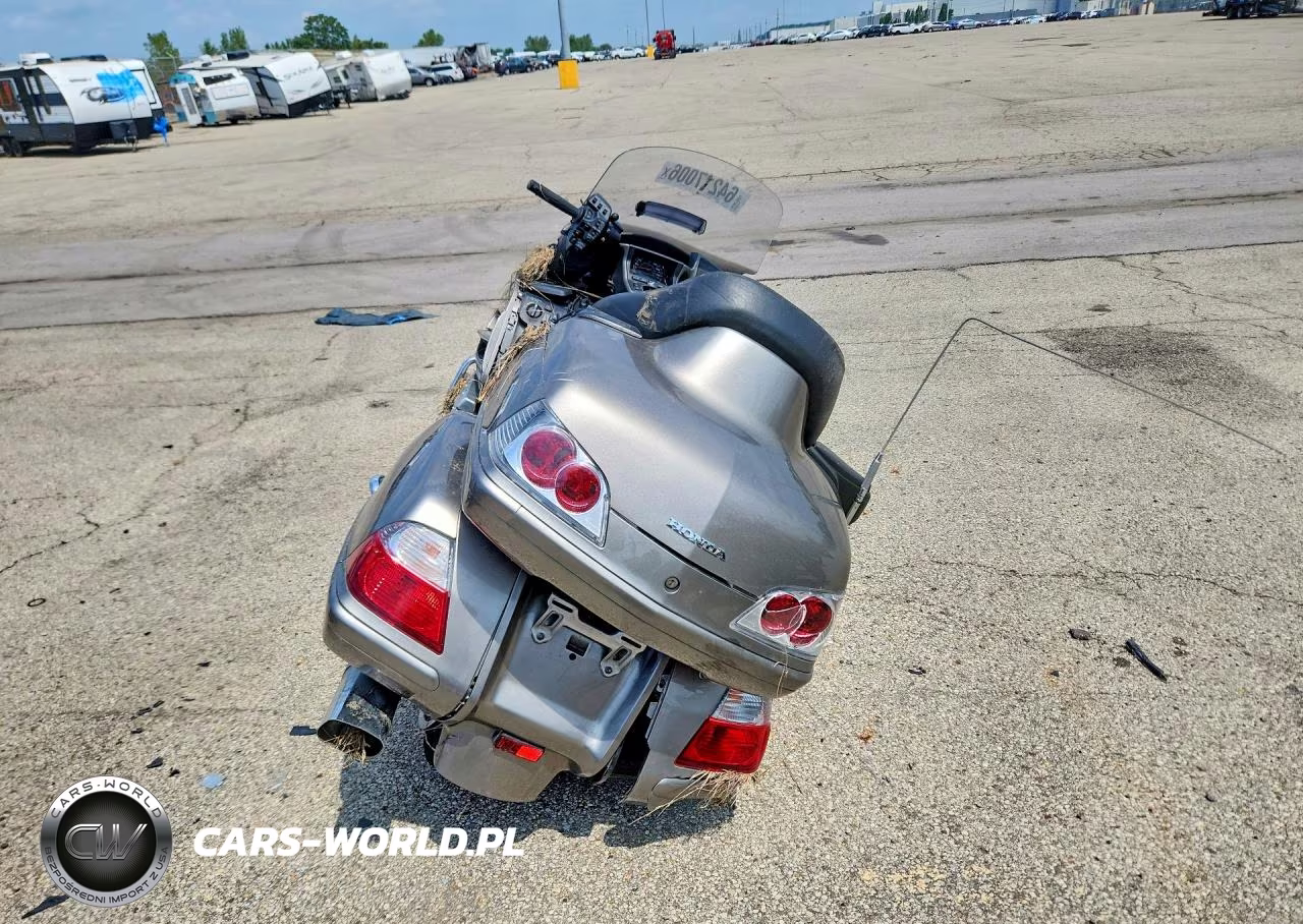 2008 Honda Gl1800 VIN:1HFSC47LX8A707030 - 4