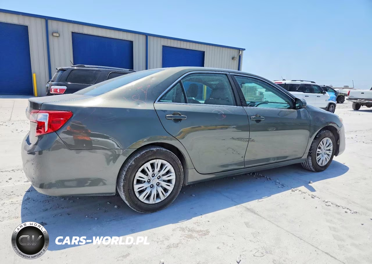 2012 Toyota Camry L VIN:4T1BF1FK5CU592428 - 3