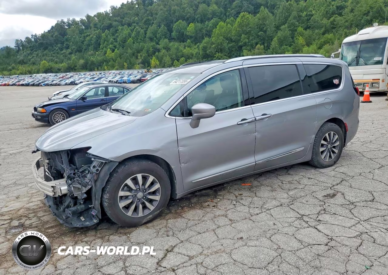 2020 Chrysler Pacifica Touring L Plus