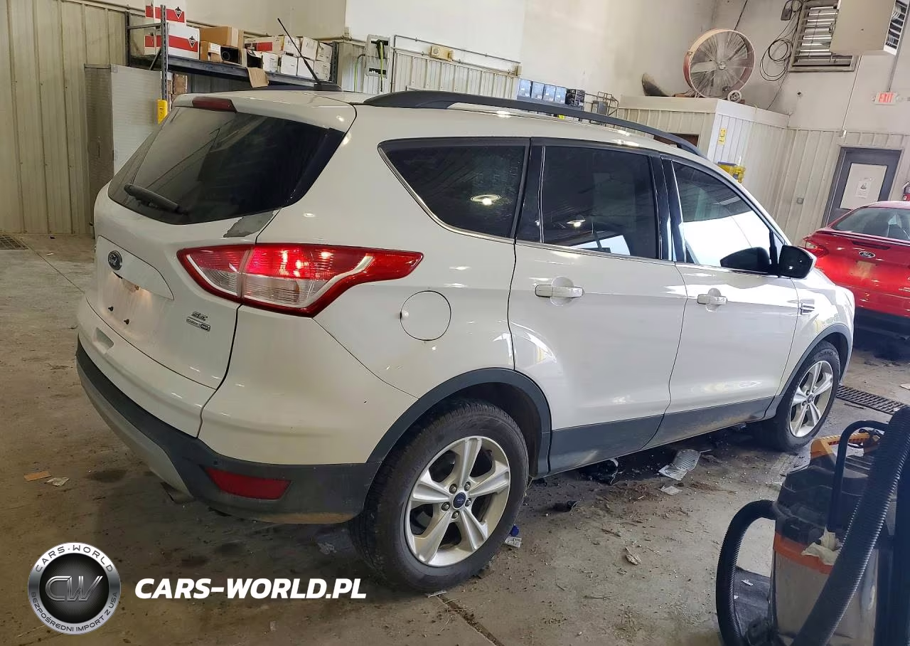 2016 Ford Escape Se VIN:1FMCU9GXXGUB43867 - 3