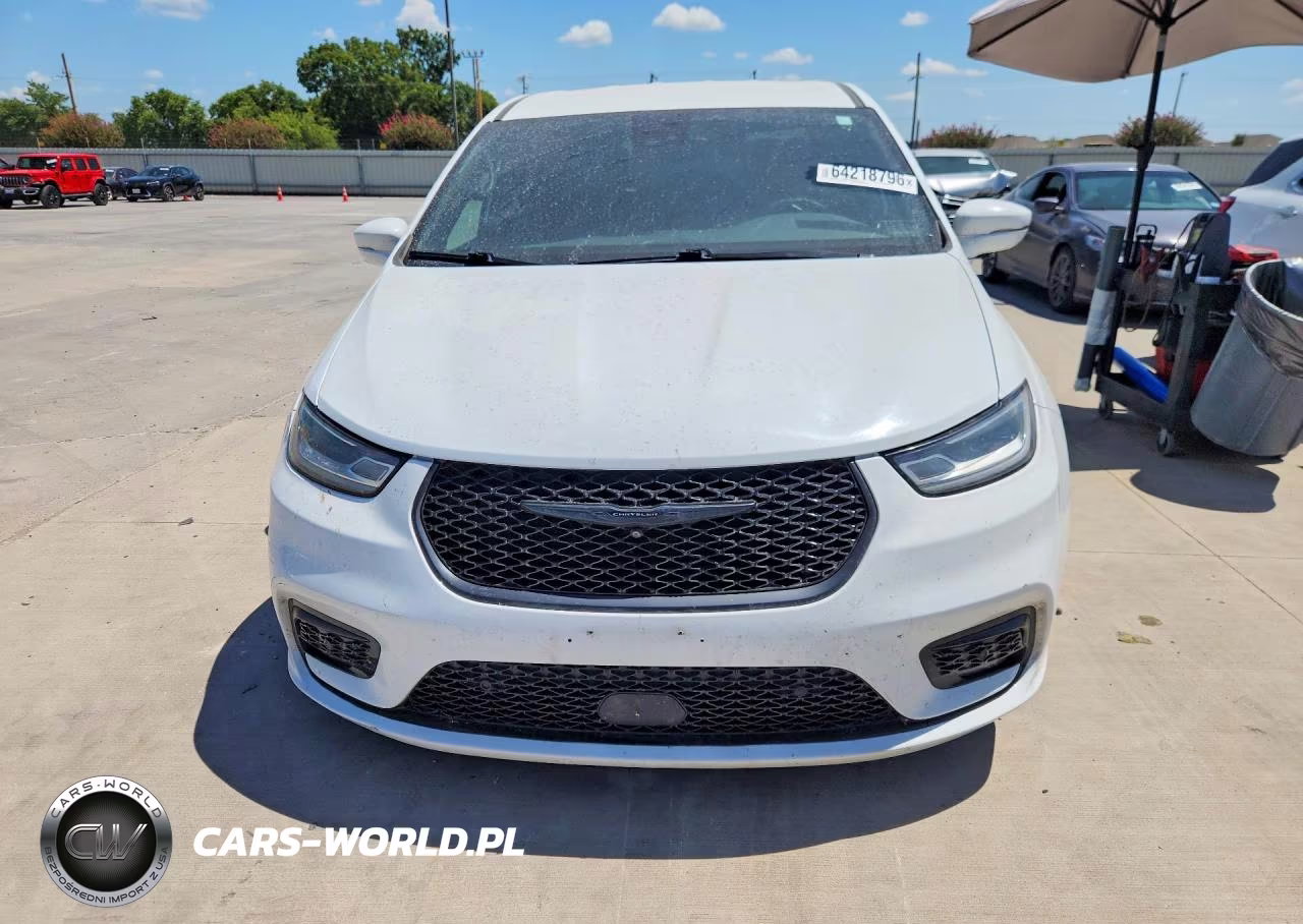 2022 Chrysler Pacifica Hybrid Touring L VIN:2C4RC1L77NR127323 - 5