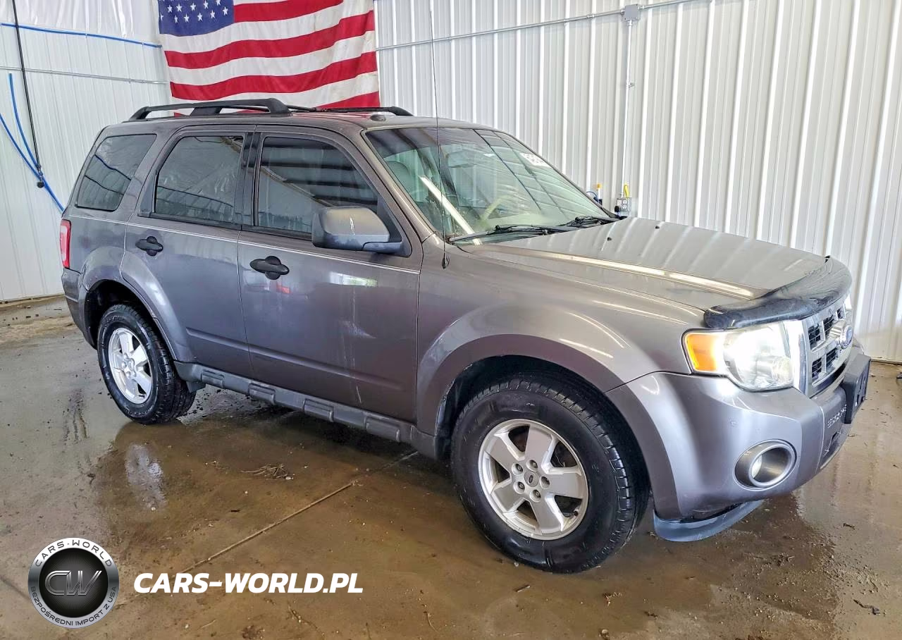 2011 Ford Escape Xlt VIN:1FMCU0DG1BKB30087 - 4