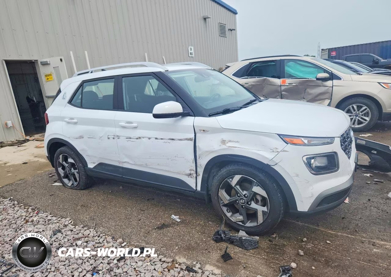 2022 Hyundai Venue Sel VIN:KMHRC8A39NU163537 - 4