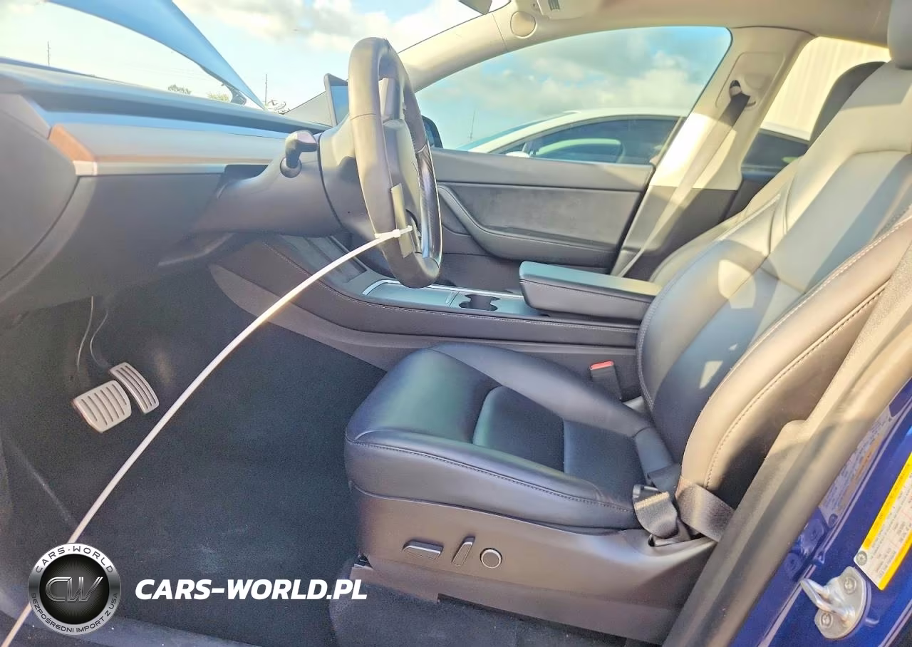 2022 Tesla Model Y VIN:7SAYGDEF7NF516001 - 7
