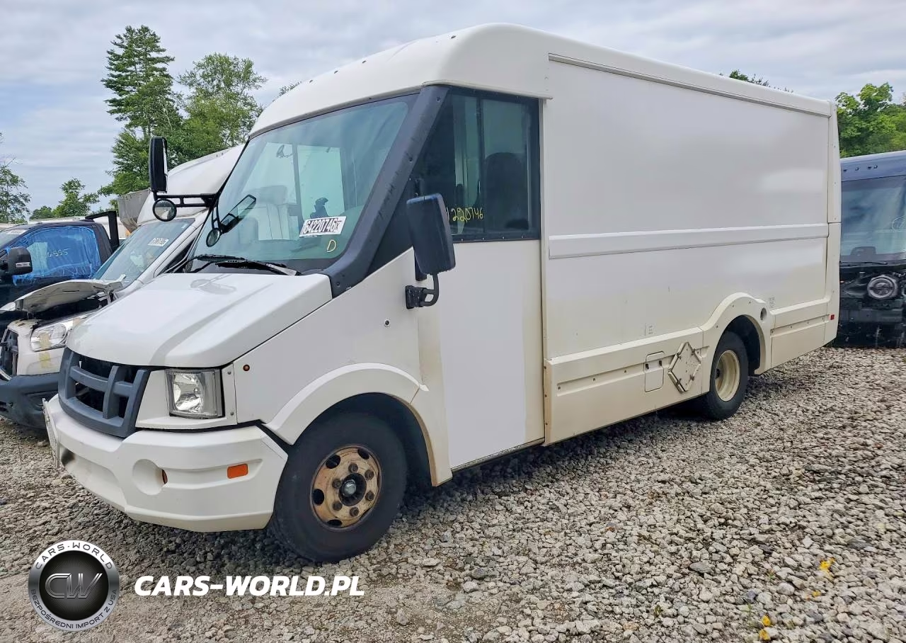 2013 Isuzu Npr Hd Delivery Truck – zdjęcie 1 z 12
