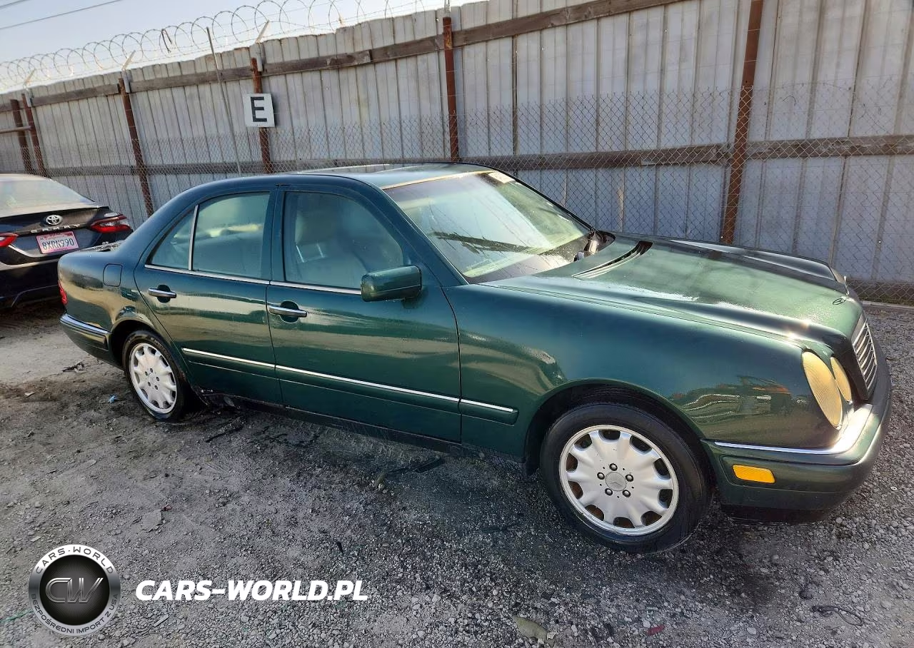 1996 Mercedes-Benz E 320 VIN:WDBJF55F2TJ019255 - 4