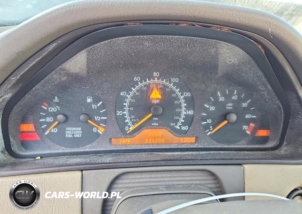 1996 Mercedes-Benz E 320 VIN:WDBJF55F2TJ019255 - 9
