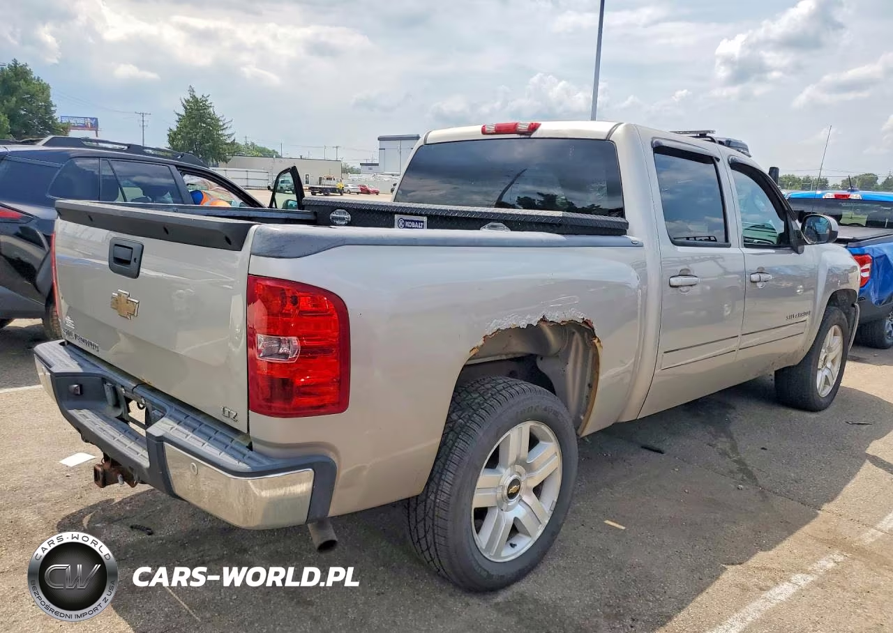 2008 Chevrolet Silverado K1500 VIN:3GCEK13J08G215153 - 3