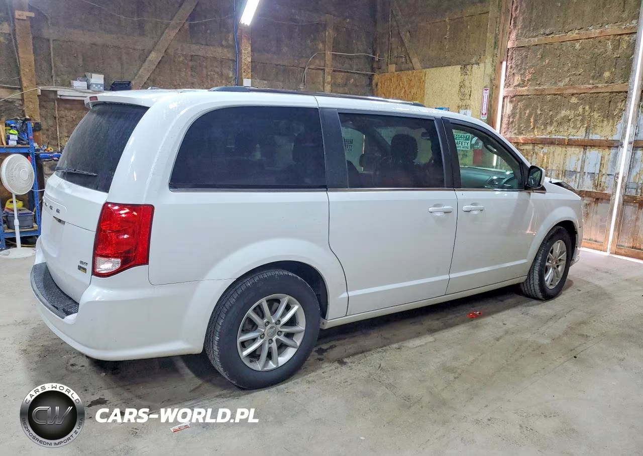 2018 Dodge Grand Caravan Sxt VIN:2C4RDGCG5JR206676 - 3
