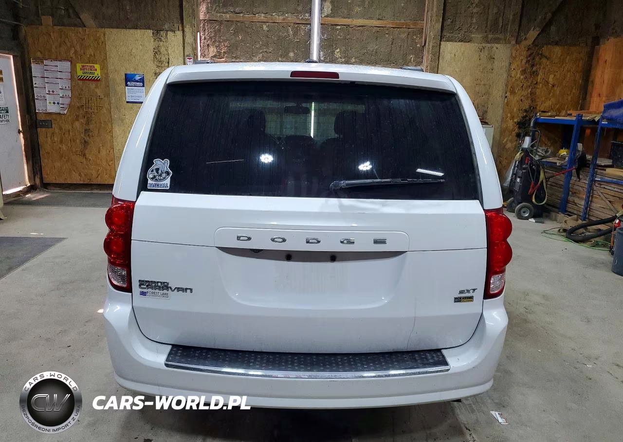 2018 Dodge Grand Caravan Sxt VIN:2C4RDGCG5JR206676 - 6