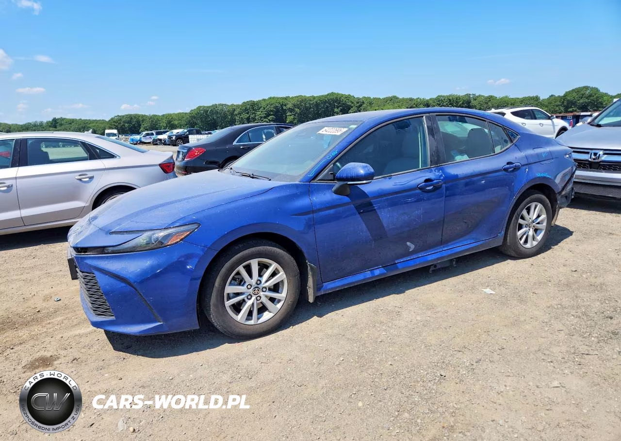 2026 Toyota Camry Le – zdjęcie 1 z 12