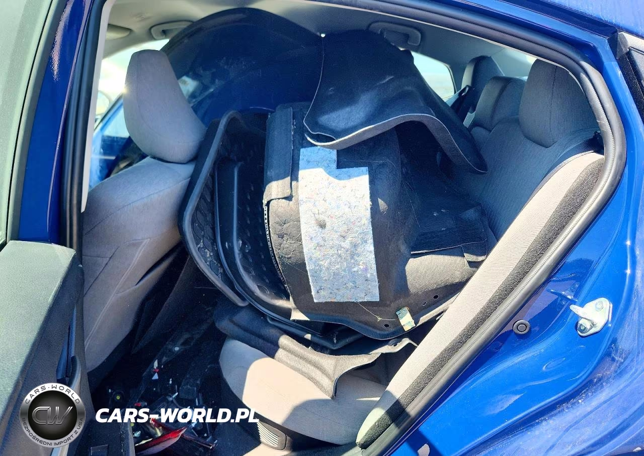 2026 Toyota Camry Le VIN:4T1DBADK1TU037614 - 10