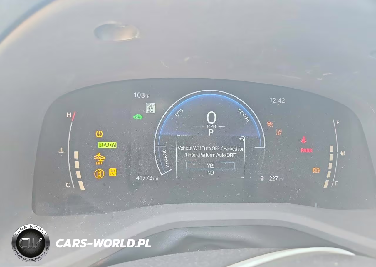 2026 Toyota Camry Le VIN:4T1DBADK1TU037614 - 9
