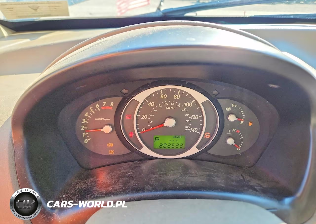 2008 Hyundai Tucson VIN:KM8JN72D38U818174 - 9