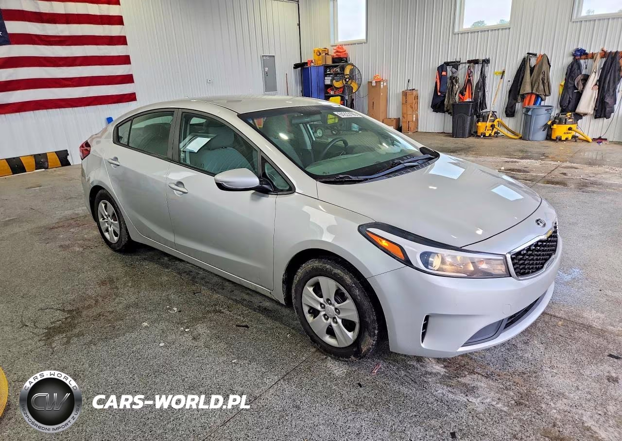 2018 Kia Forte Lx VIN:3KPFK4A71JE277305 - 4