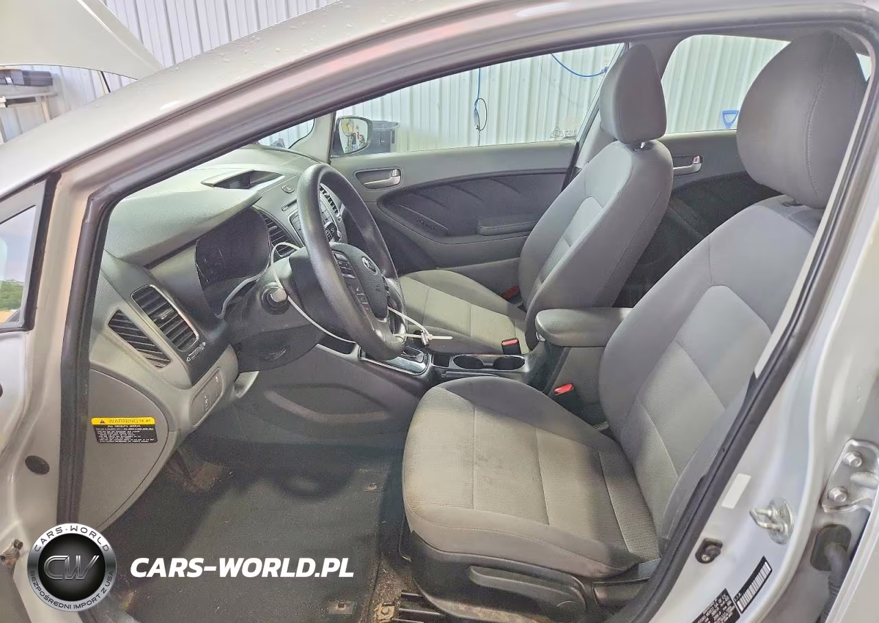 2018 Kia Forte Lx VIN:3KPFK4A71JE277305 - 7