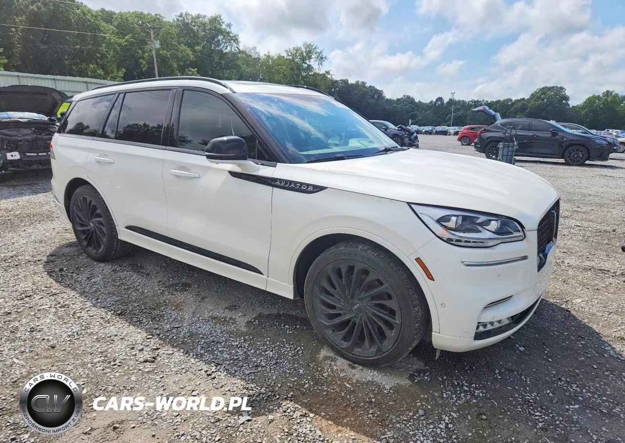 2023 Lincoln Aviator Reserve VIN:5LM5J7WC6PGL04327 - 4