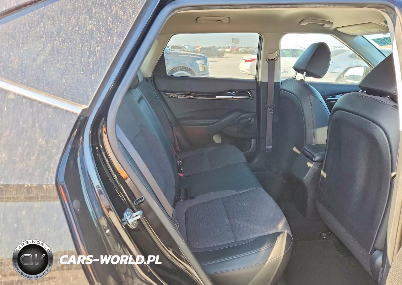 2021 Kia Seltos S VIN:KNDEU2AA1M7115068 - 11