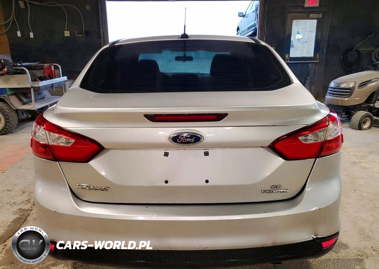 2014 Ford Focus Se VIN:1FADP3F29EL106630 - 6