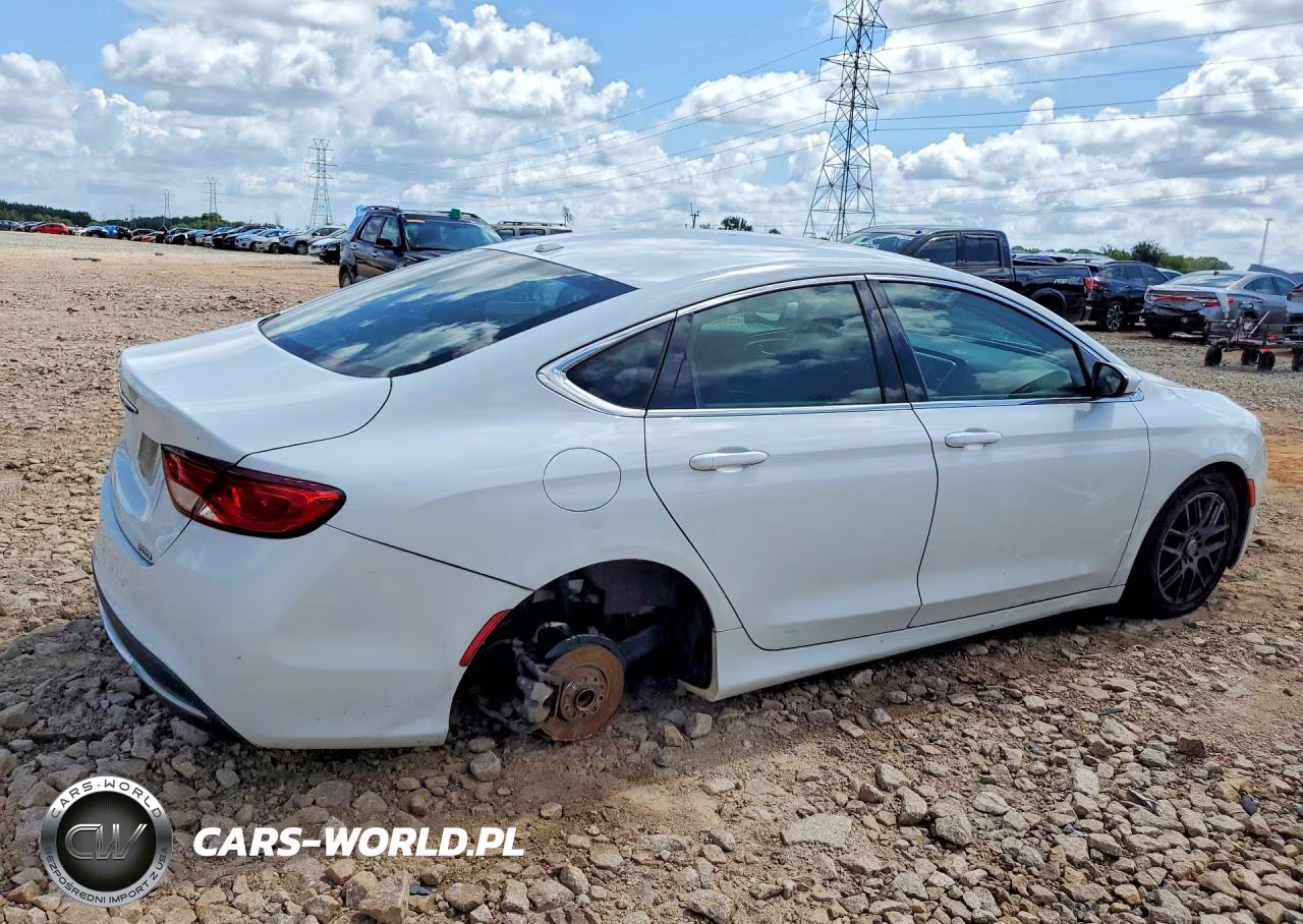 2015 Chrysler 200 Limited VIN:1C3CCCAB7FN603873 - 3