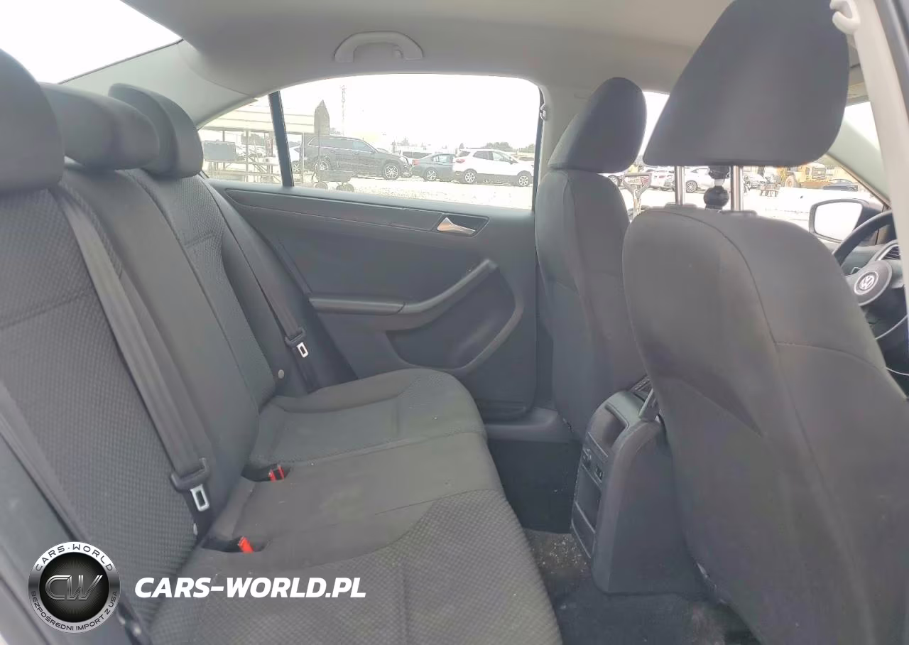 2014 Volkswagen Jetta Base VIN:3VW2K7AJ3EM375479 - 10