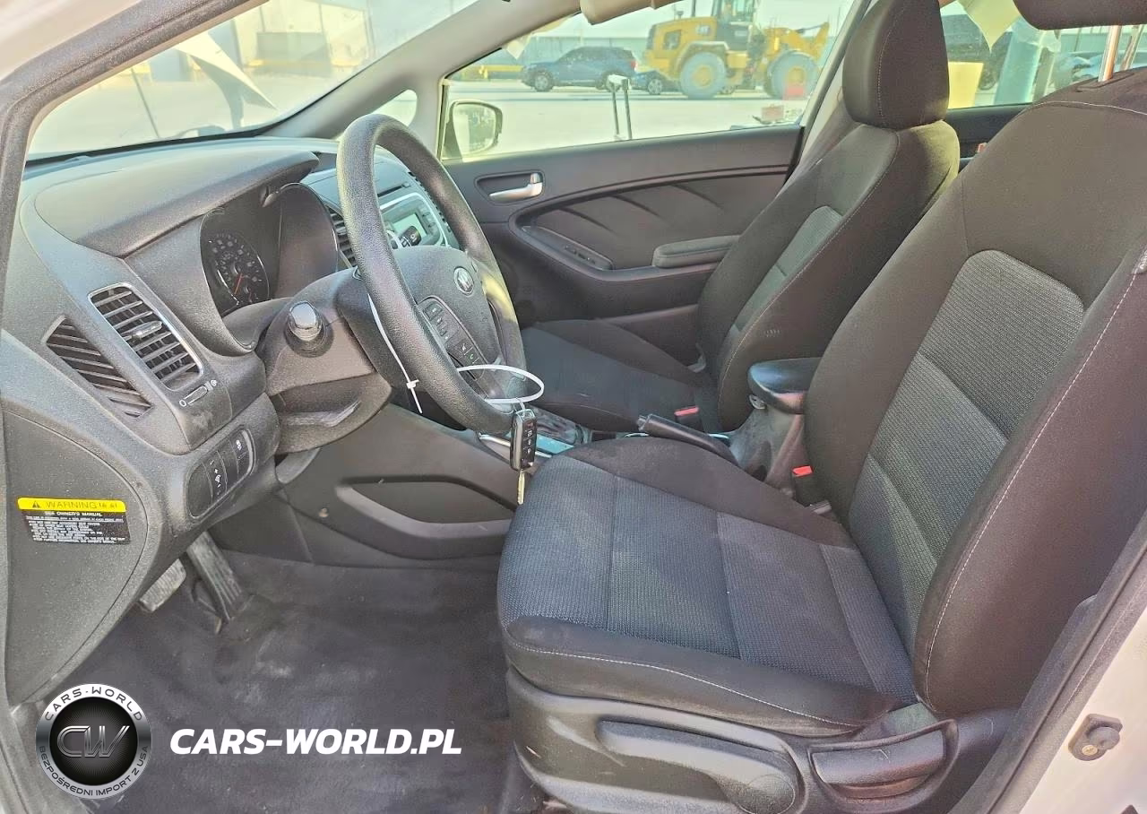 2017 Kia Forte Lx VIN:3KPFK4A79HE156693 - 7