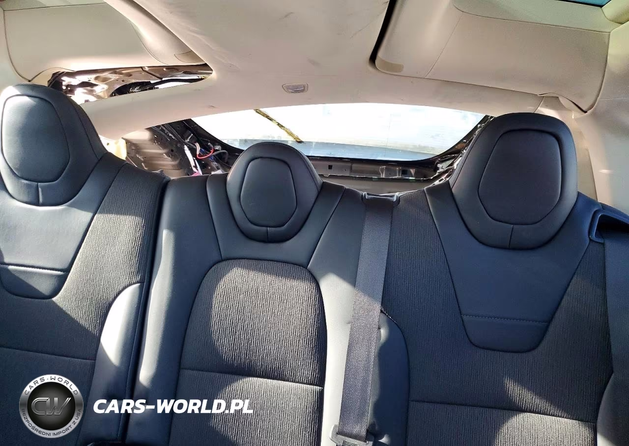 2016 Tesla Model X VIN:5YJXCDE21GF026707 - 10