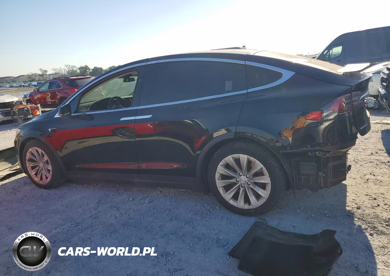 2016 Tesla Model X VIN:5YJXCDE21GF026707 - 2
