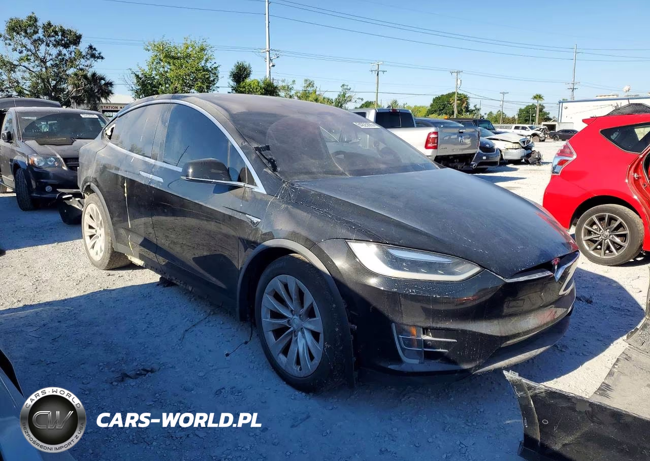 2016 Tesla Model X VIN:5YJXCDE21GF026707 - 4