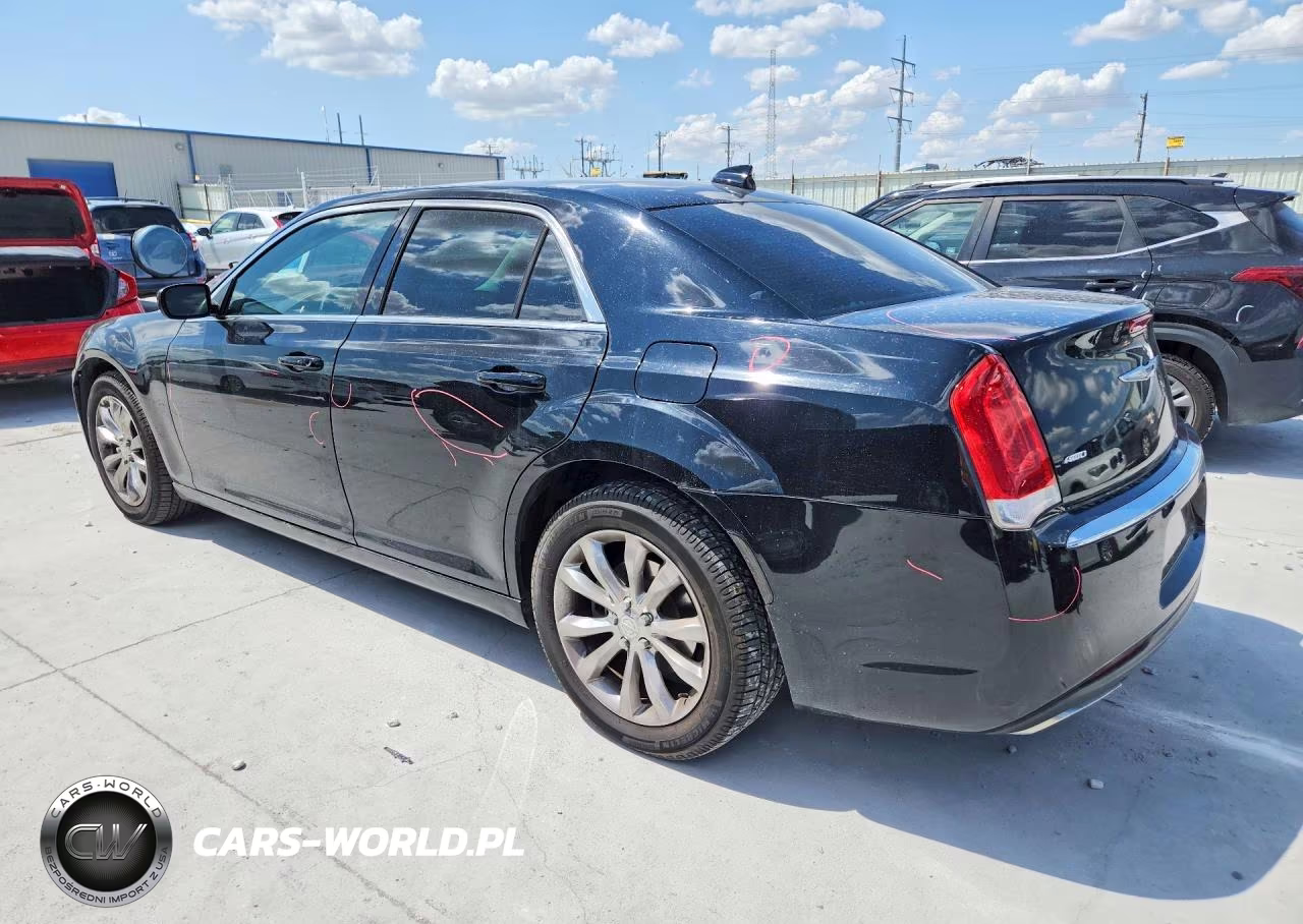 2015 Chrysler 300 Limited VIN:2C3CCARG3FH876399 - 2