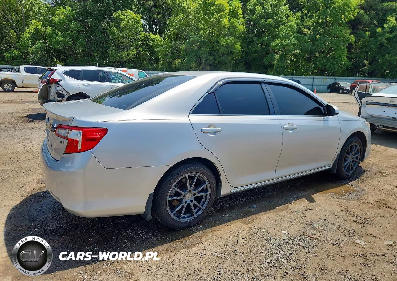2013 Toyota Camry Xle VIN:4T4BF1FK2DR292787 - 3