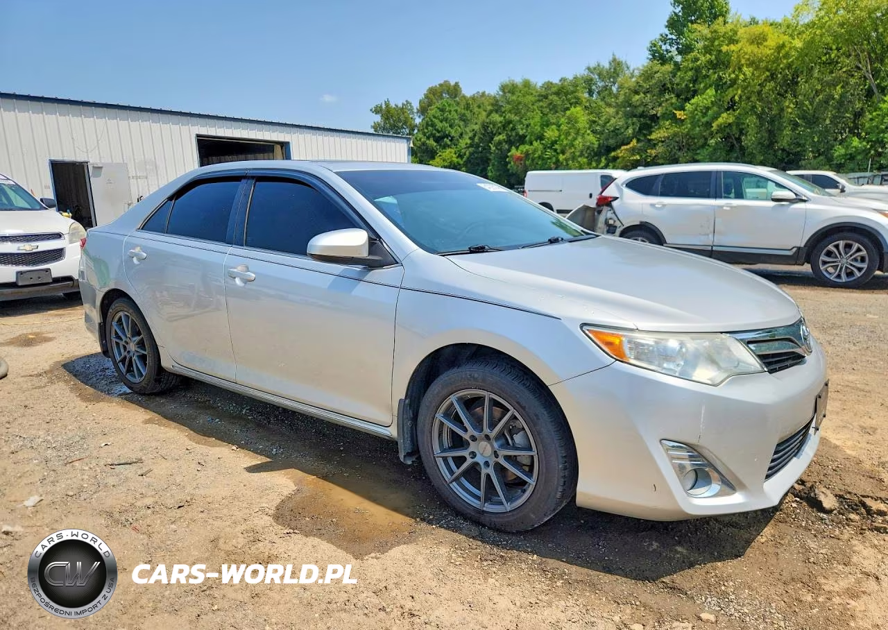 2013 Toyota Camry Xle VIN:4T4BF1FK2DR292787 - 4