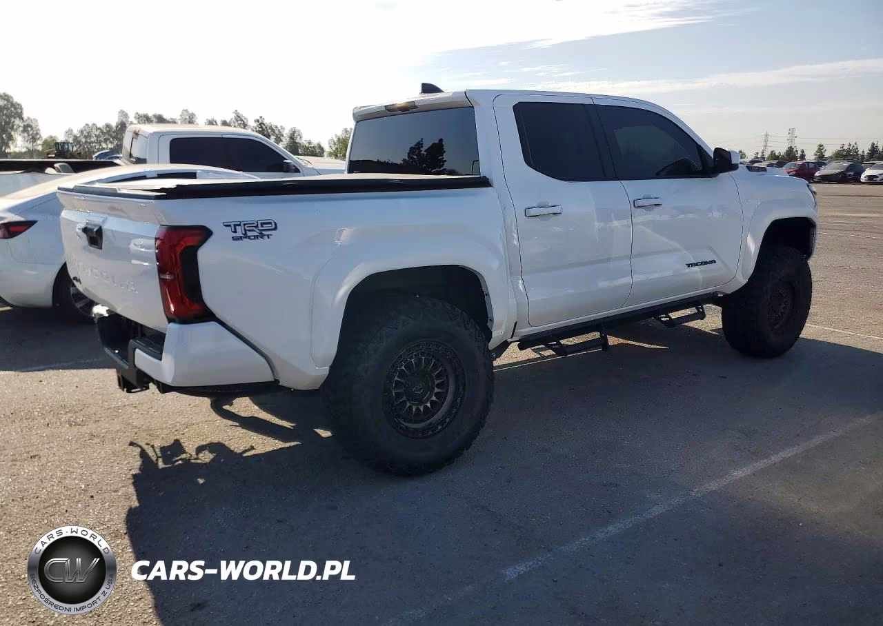 2025 Toyota Tacoma Trd Sport VIN:3TMLB5JNXSM108608 - 3