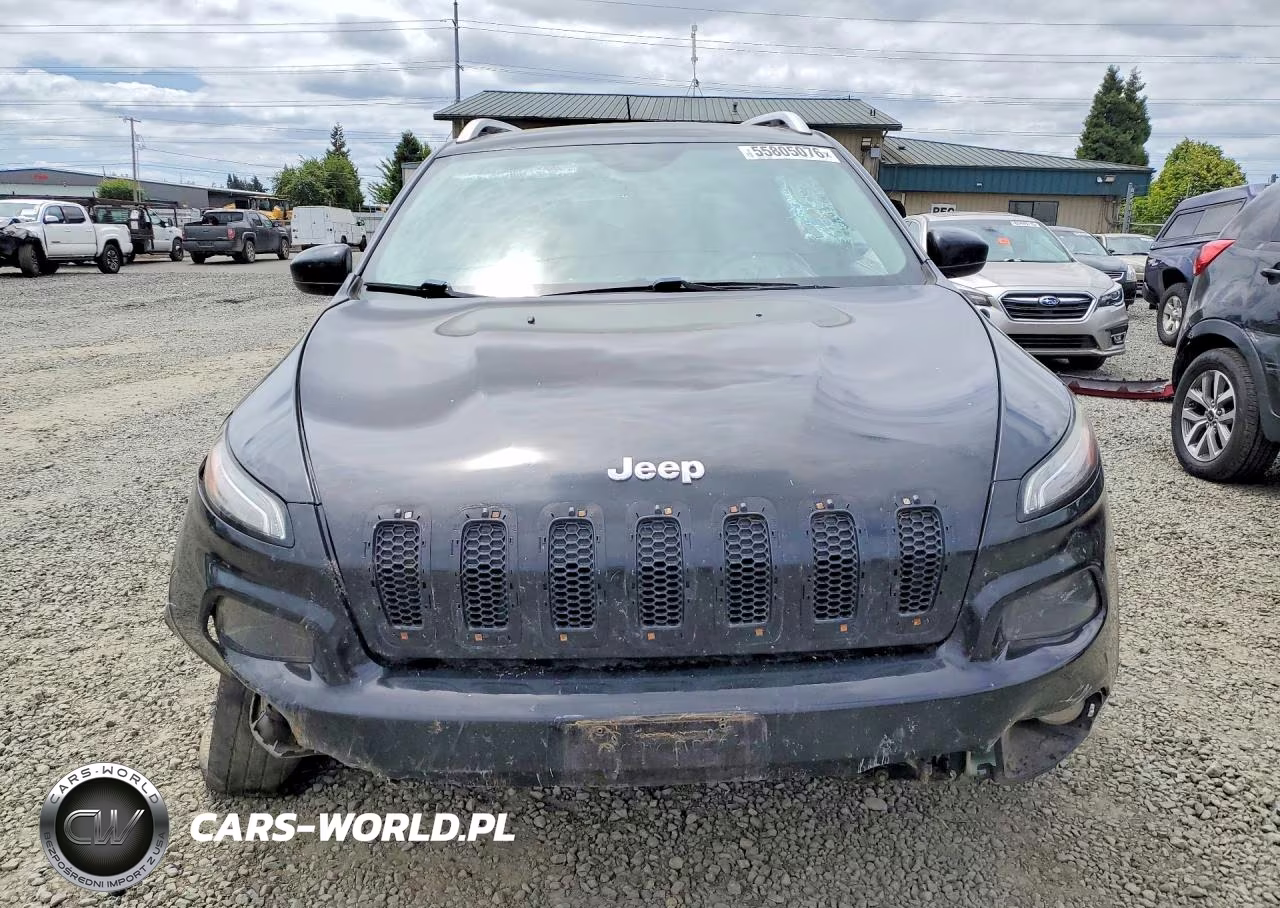 2015 Jeep Cherokee Latitude VIN:1C4PJLCB2FW741816 - 5