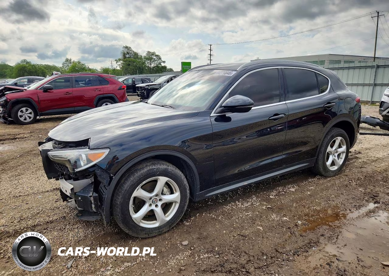 2018 Alfa Romeo Stelvio VIN:ZASFAKAN4J7C26247 - 1