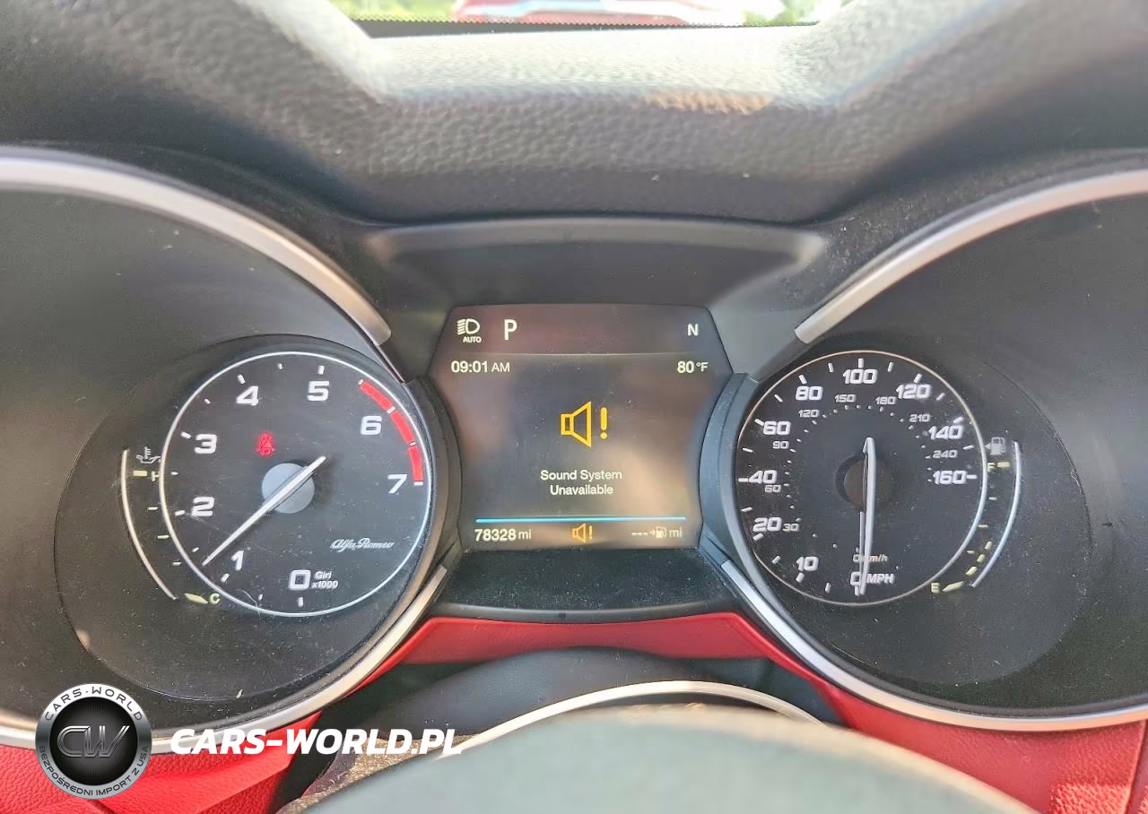 2018 Alfa Romeo Stelvio VIN:ZASFAKAN4J7C26247 - 9