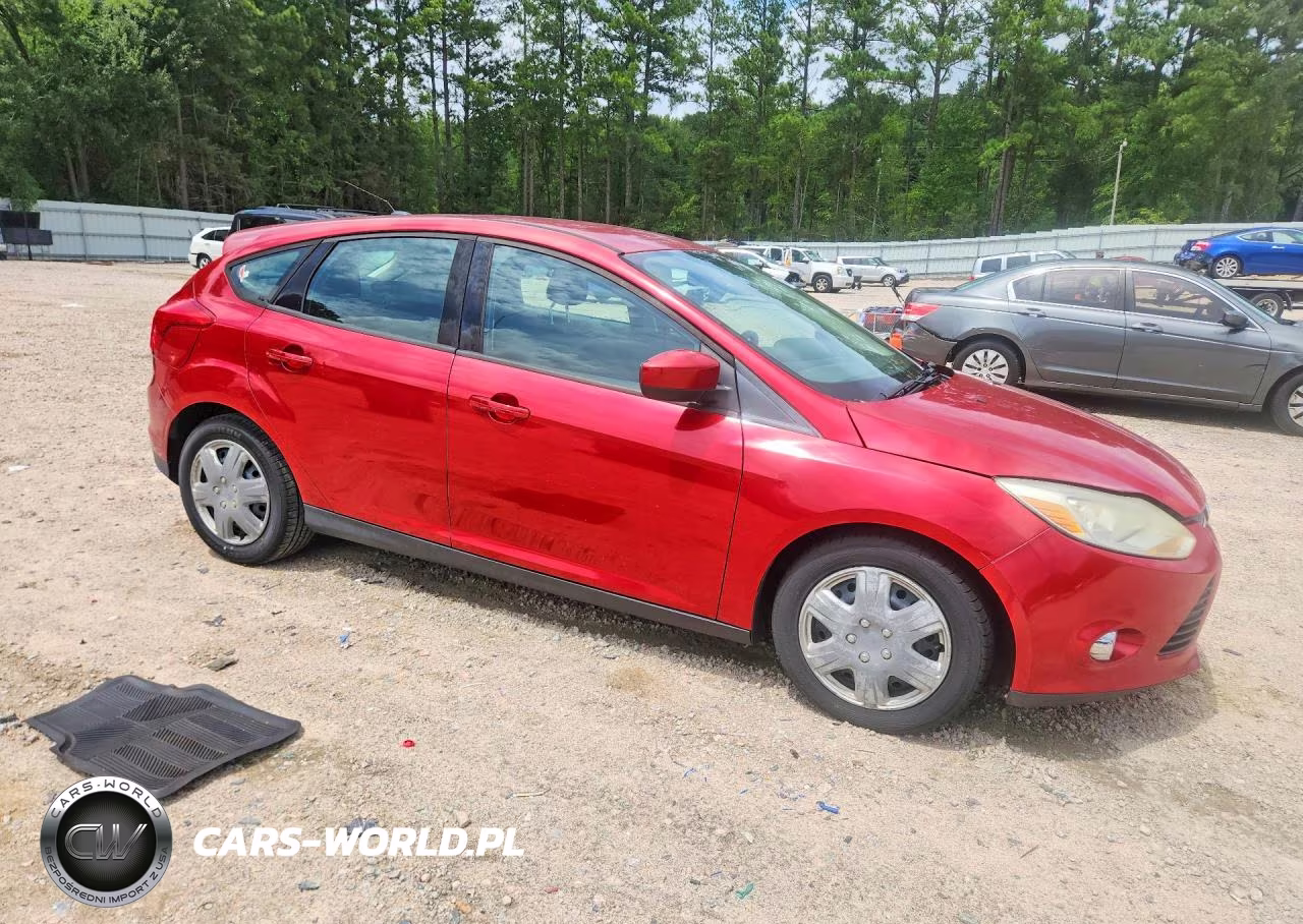 2012 Ford Focus Se VIN:1FAHP3K2XCL132125 - 4