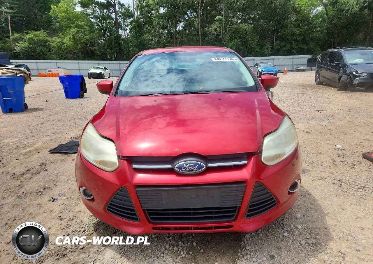 2012 Ford Focus Se VIN:1FAHP3K2XCL132125 - 5