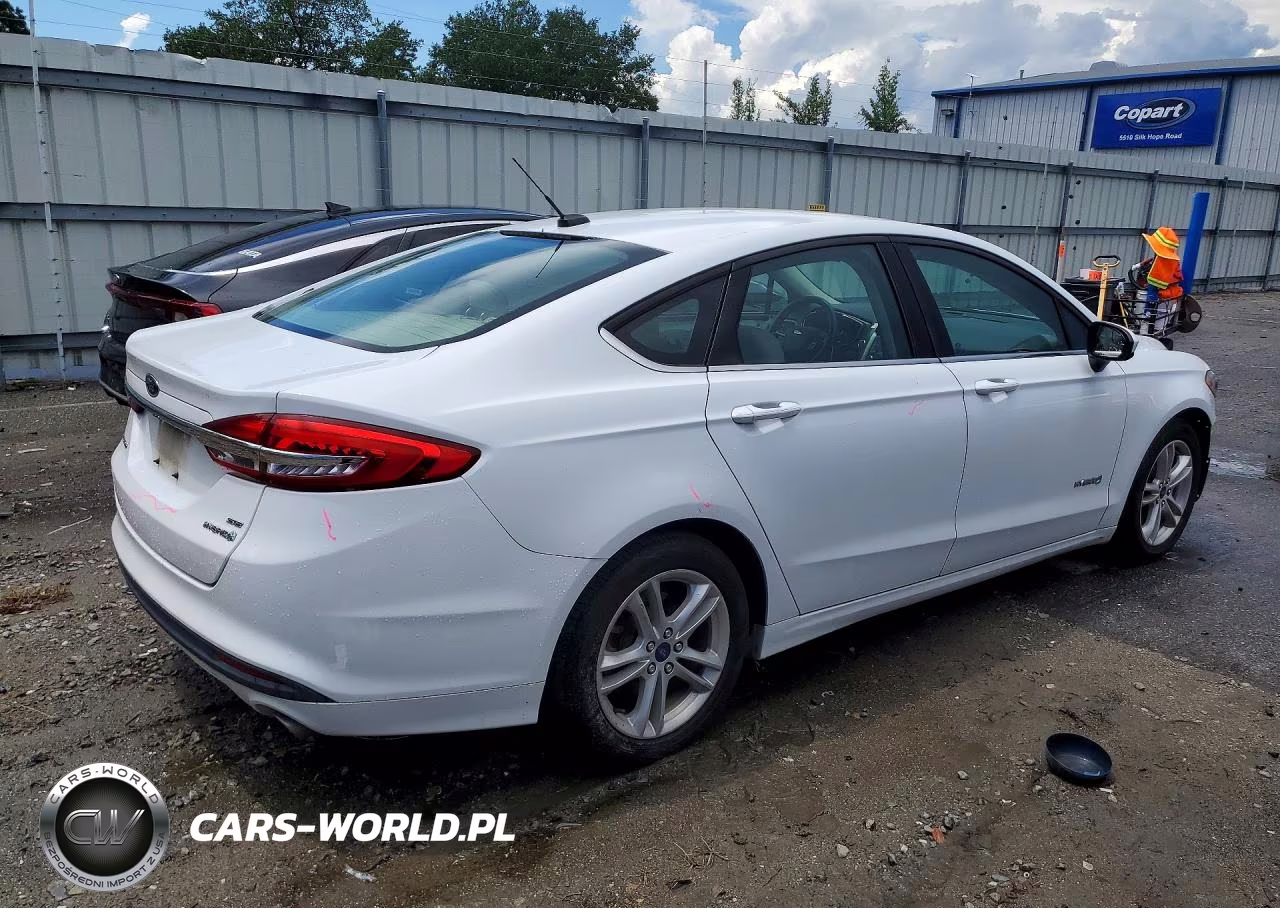 2018 Ford Fusion Se Hybrid VIN:3FA6P0LU2JR172199 - 3