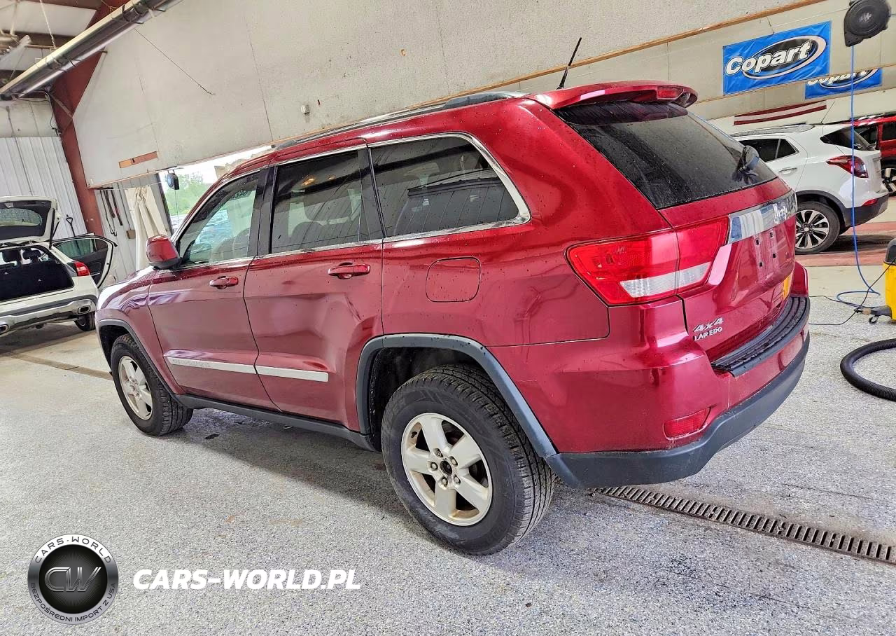 2013 Jeep Grand Cherokee Laredo VIN:1C4RJFAG7DC544065 - 2