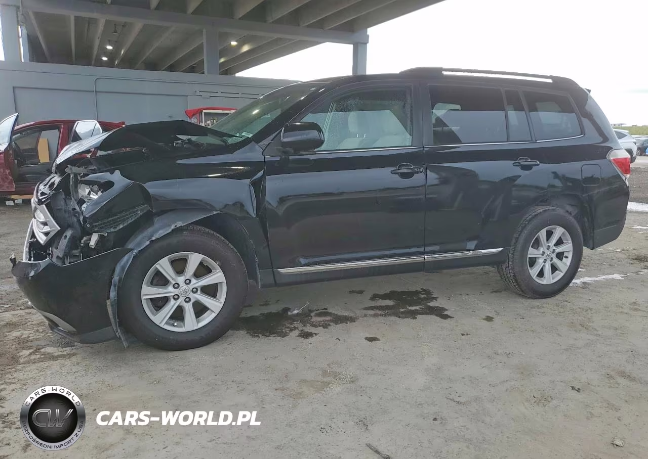 2013 Toyota Highlander Plus – zdjęcie 1 z 13